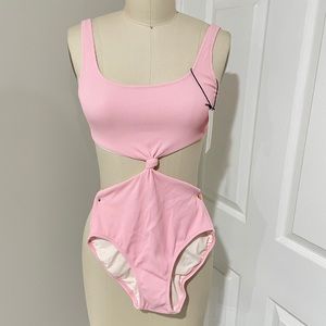 Pink ONE PEICE knot